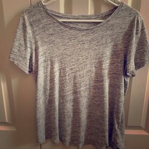 Old Navy T shirt